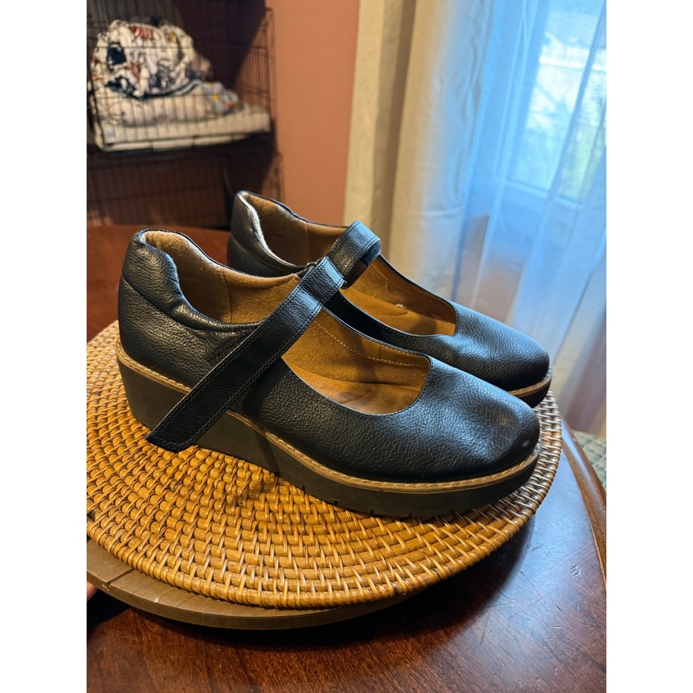 Eurosoft by Sofft Easton Black Mary Jane Wedge Pumps Women 10 M Hook Loop Strap